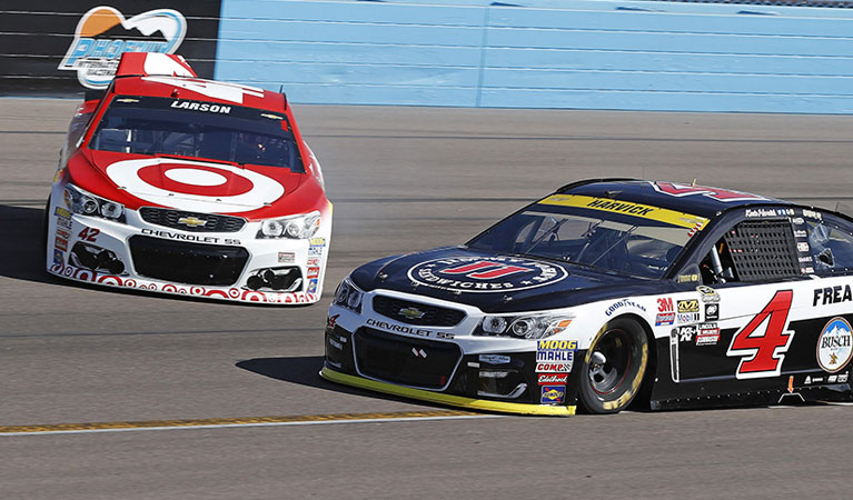 Charter a Jet to the NASCAR 2018 Can-Am 500 in Phoenix